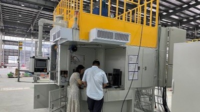 印度威巴克驗收ZP36型自動噴膠機(jī)--汽車橡膠減震客戶